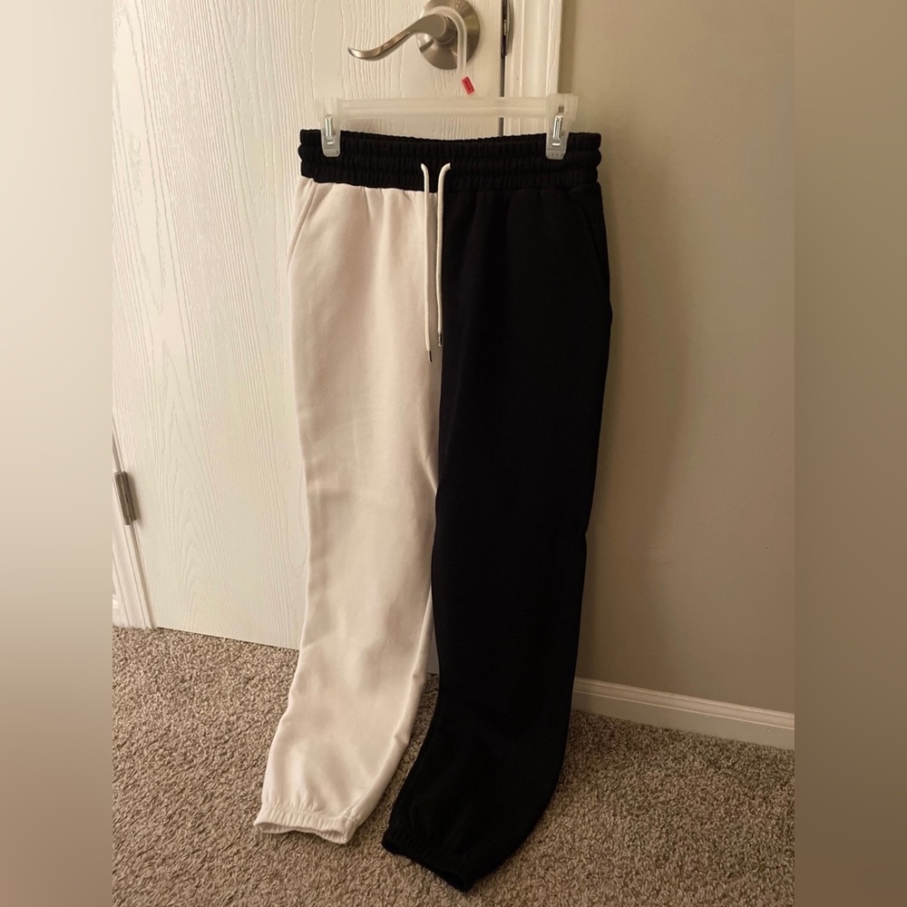 Forever 21 Medium Black and White Joggers